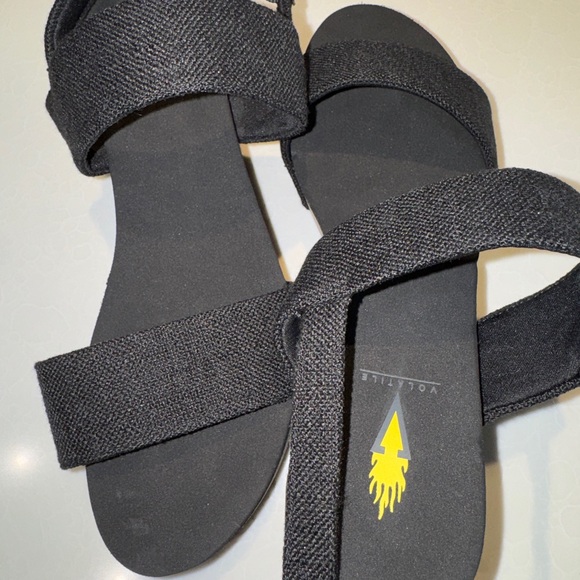 Volatile Women's Summerlove Wedge Sandals - Picture 8 of 9
